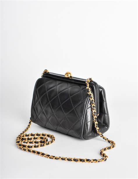 chanel gold chain crossbody bag